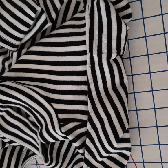 Joe Fresh Mock Neck Sleeveless  Top - Picture 7 of 9